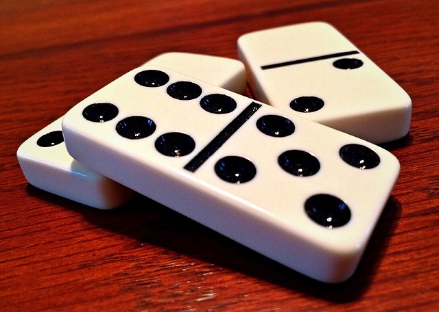Di quanti pezzi si compone il domino